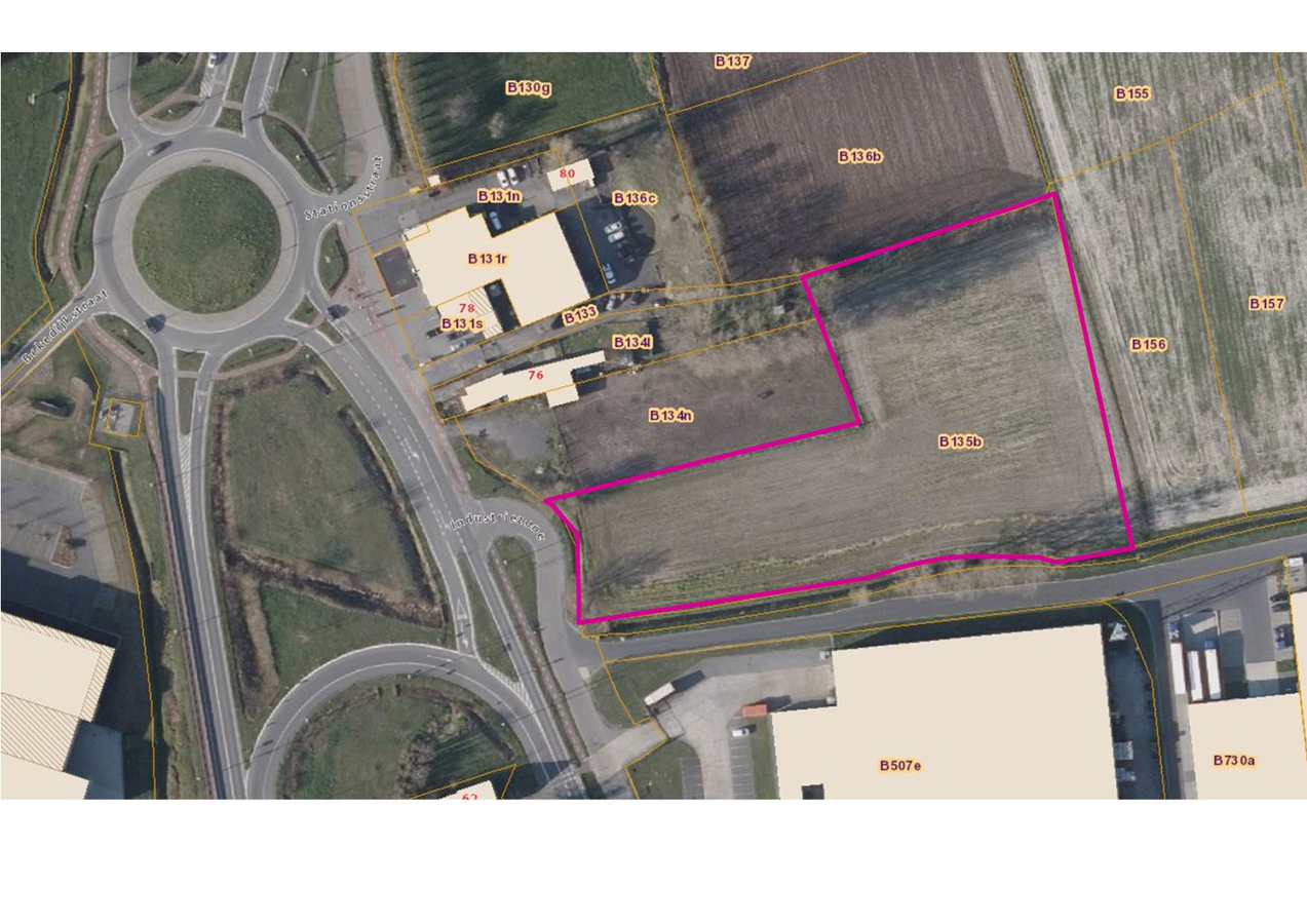 Goed gelegen stuk bouwland 