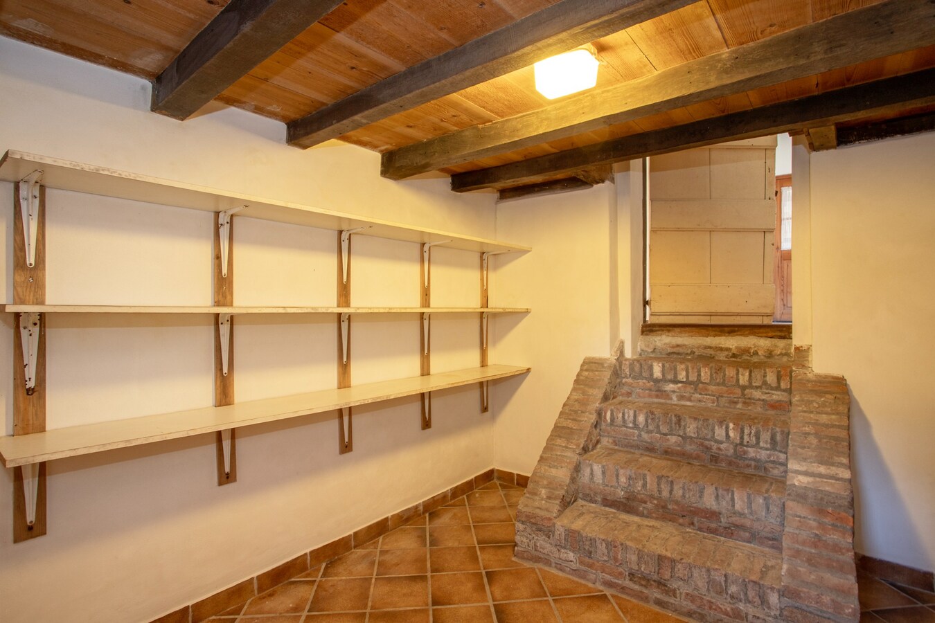 Imposante herenboerderij gelegen in het hart van Hoogeloon. 