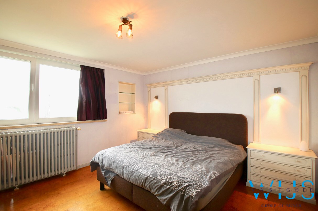 Statig woonhuis op 1104 m² in het centrum van Sleidinge ! 