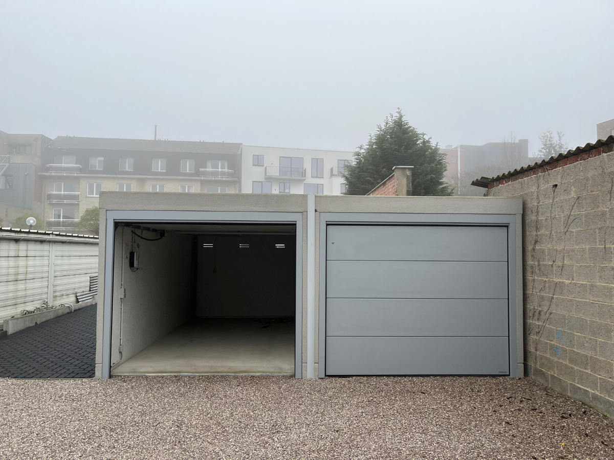 Garagebox in de onmiddellijke nabijheid van de Markt. 