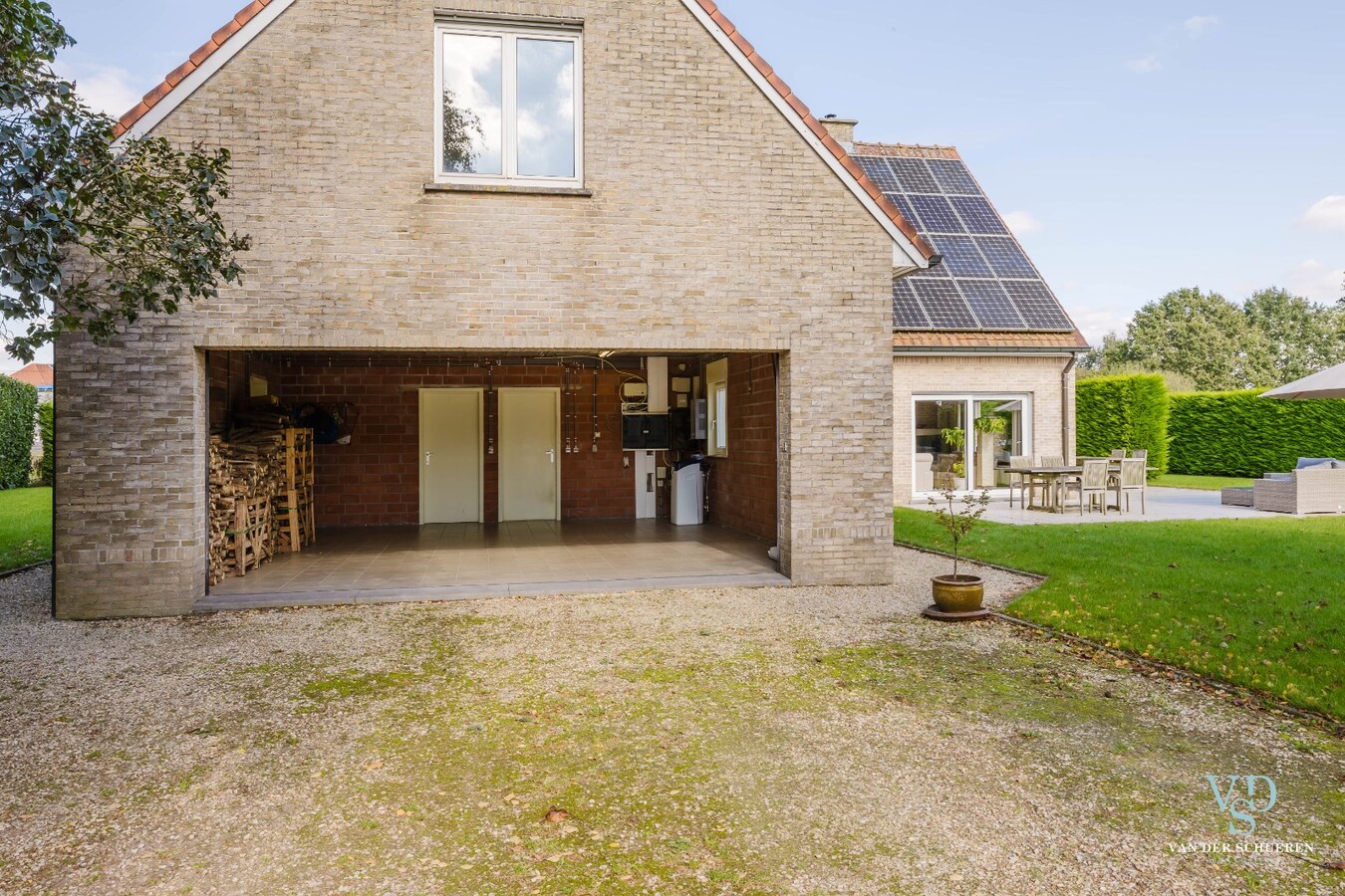 Bijzonder ruime (446m²), tijdloze villa 