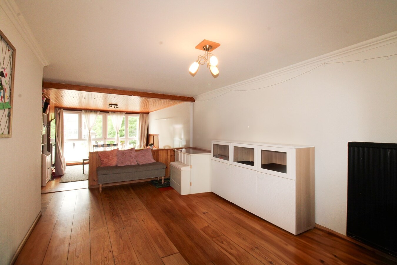 Veelzijdig handelshuis met woonst en luxueuze B&amp;B op toplocatie aan de Markt van Temse! 