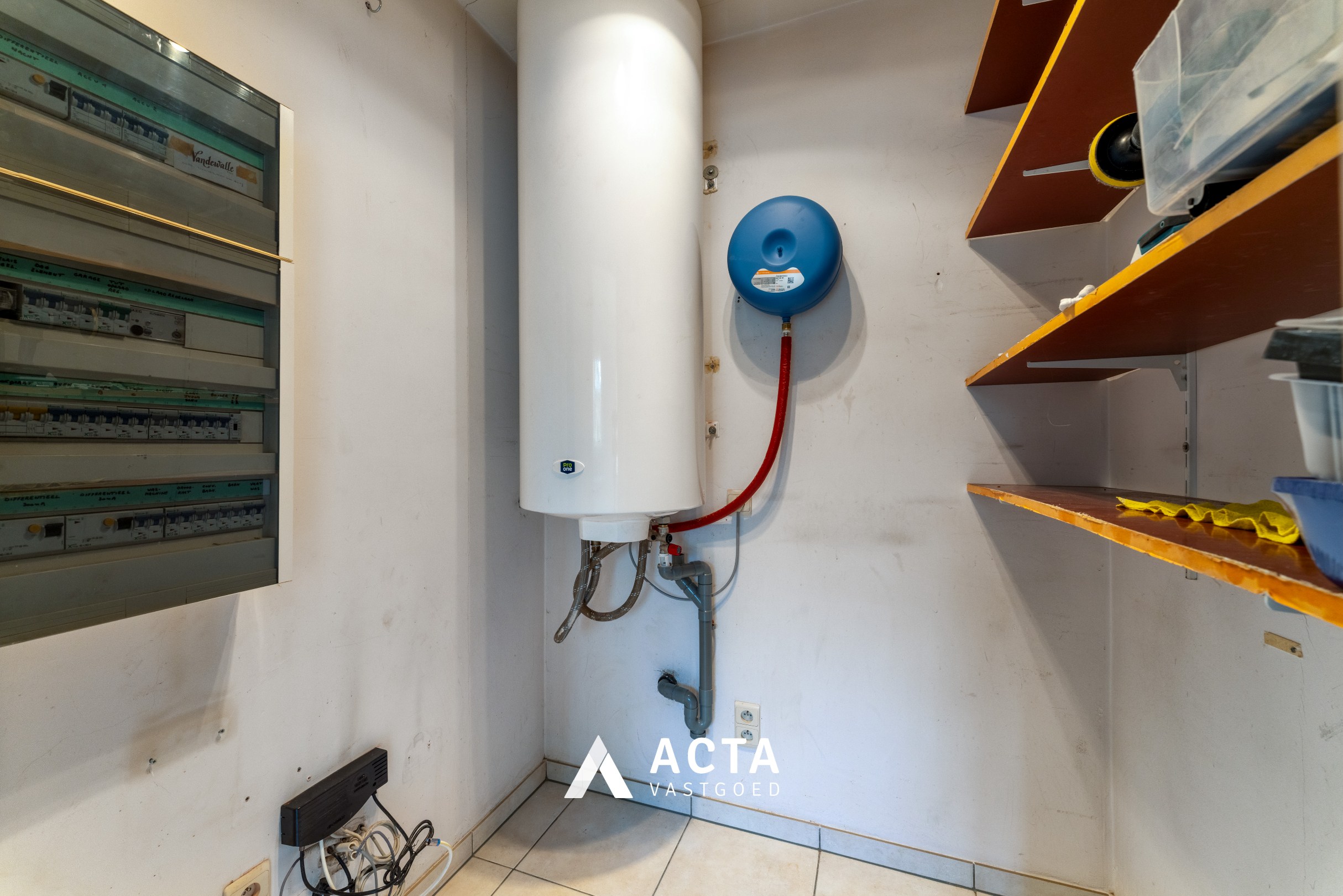 Instapklaar hoekappartement in rustige wijk 