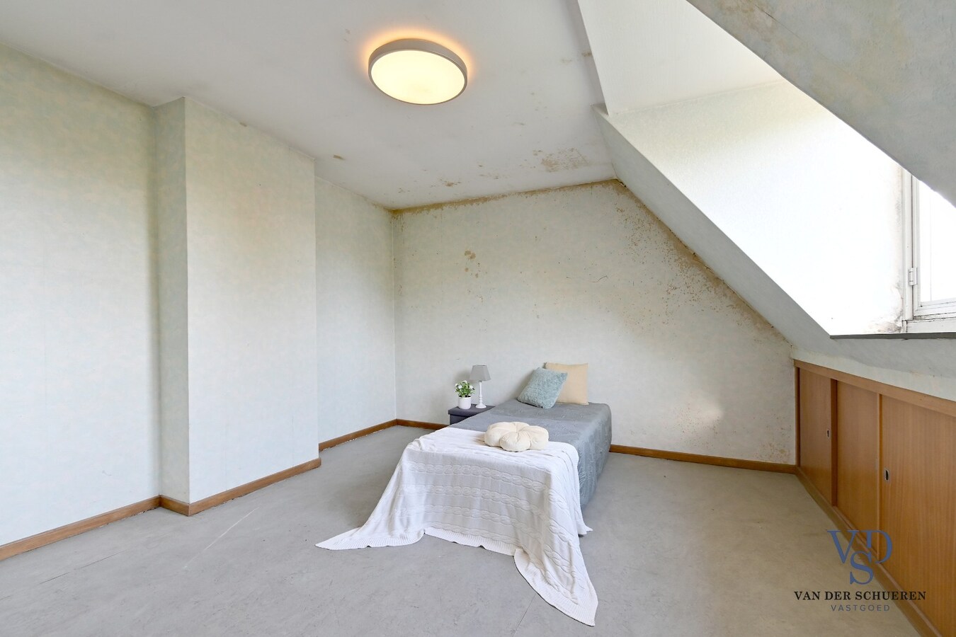 Te renoveren halfopen bebouwing in Deurle 