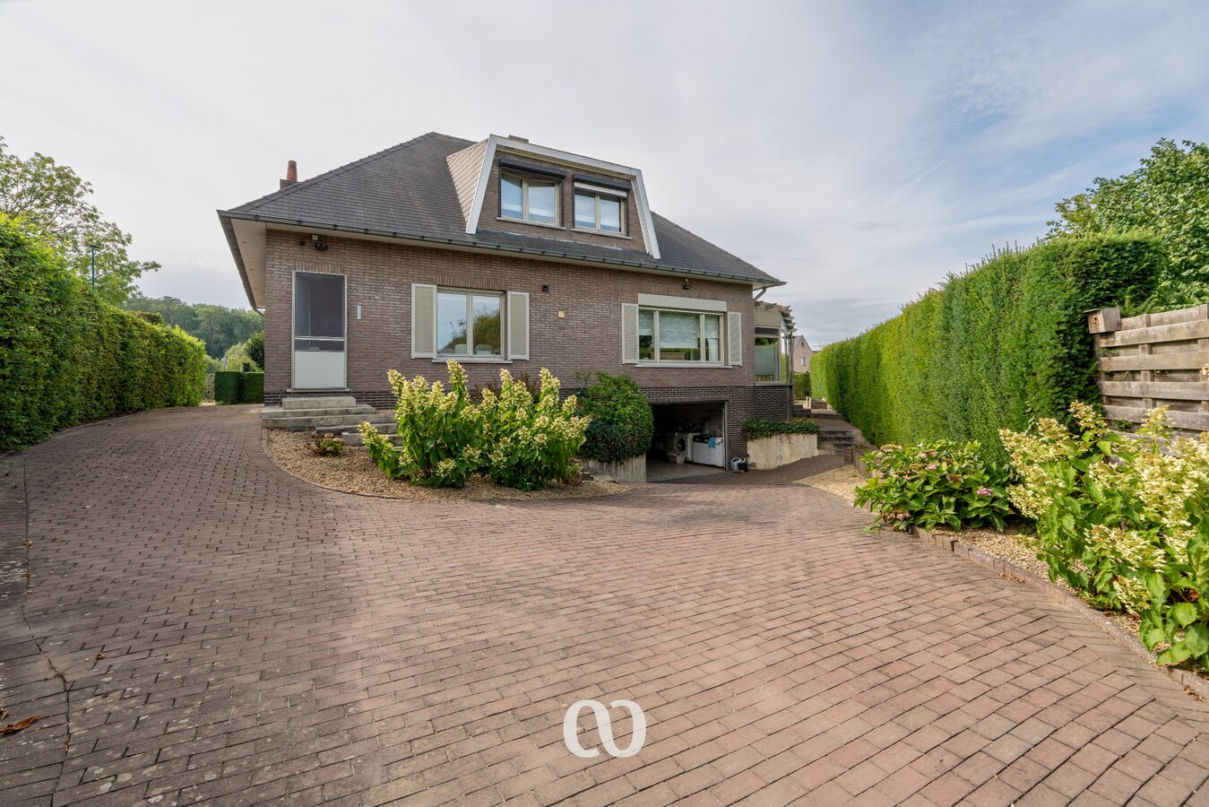 Ruime gezinswoning met 4 slaapkamers in Oudenaarde 