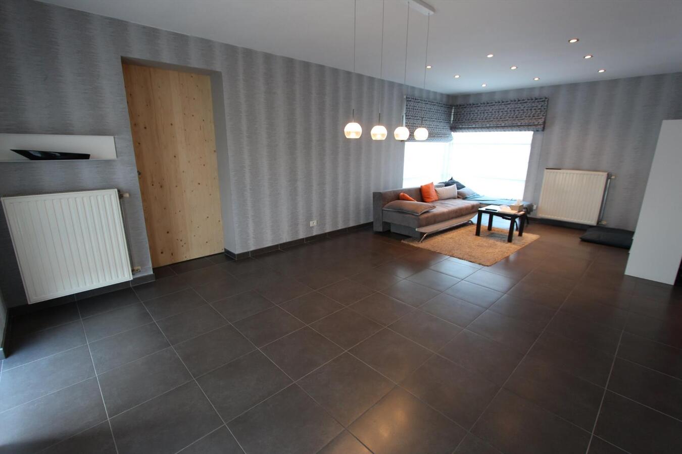 Alleenstaande woning met 5 slaapkamers te Koekelare 