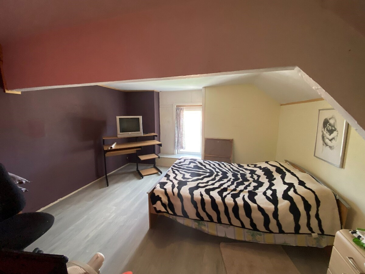 Vrijstaande woning op ruim perceel van 896m² 