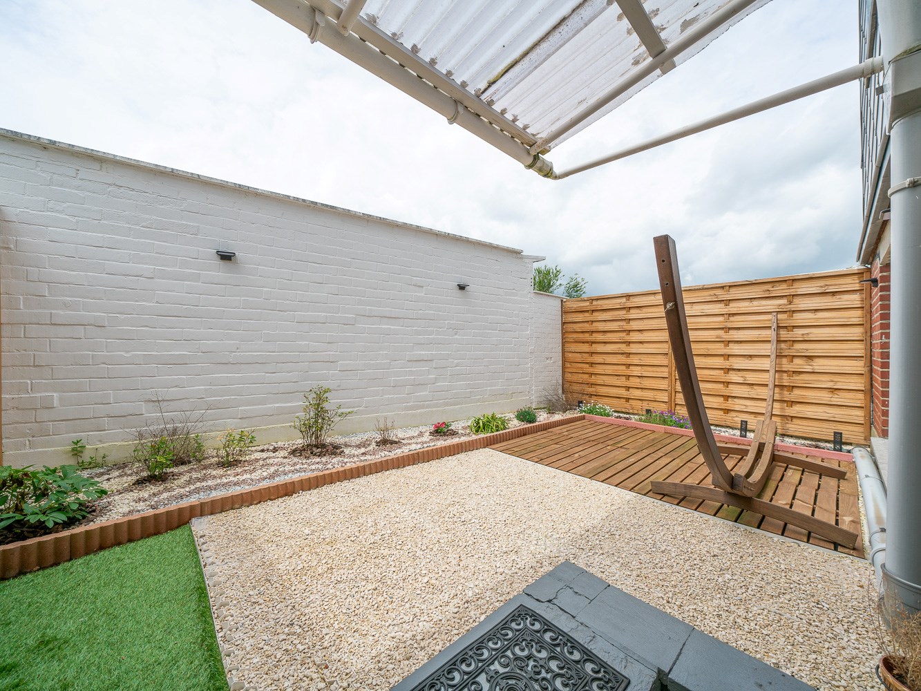 Opbrengsteigendom met 3 units op zeer gunstige locatie 