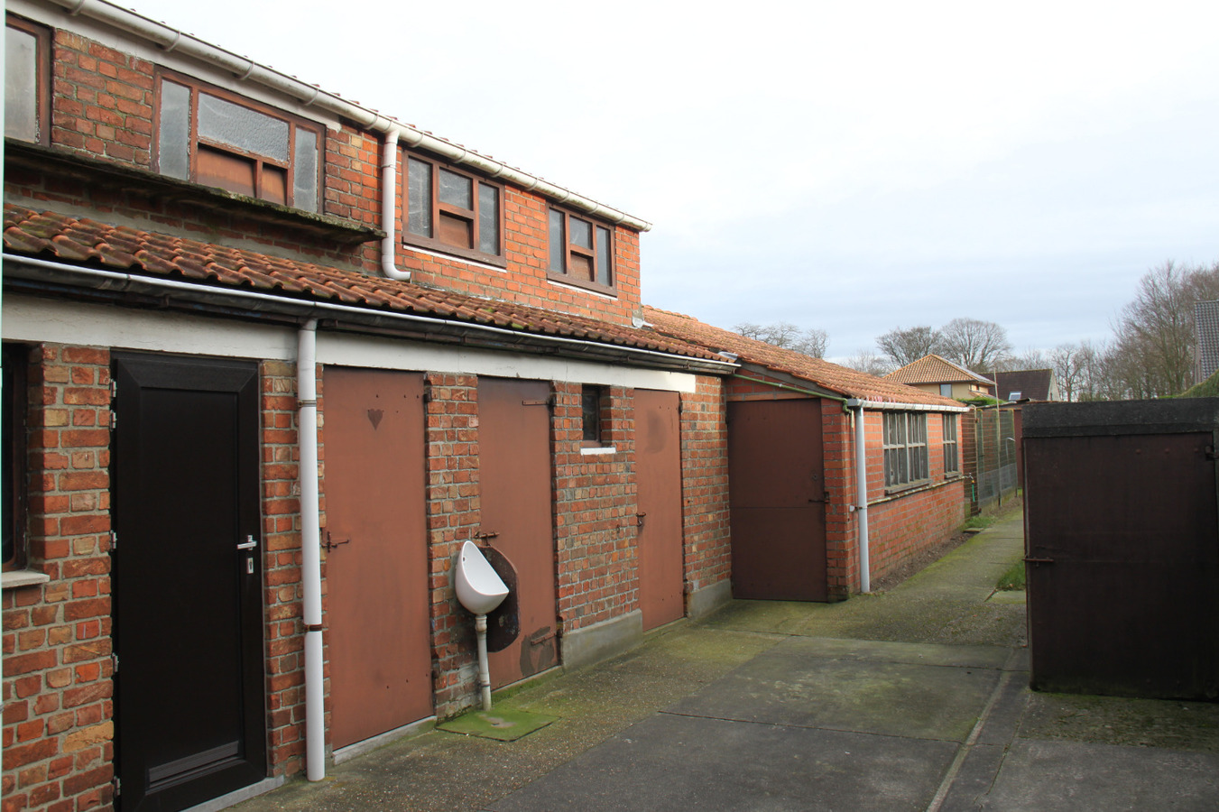 Rustig gelegen alleenstaande woning met uitweg 
