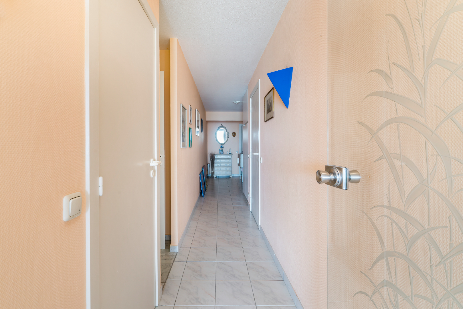 APPARTEMENT MET FRONTAAL ZEEZICHT EN TERRAS – 2 SLAAPKAMERS 