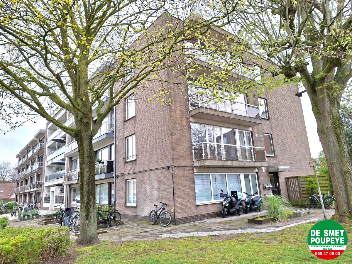 GELIJKVLOERSAPPARTEMENT MET TUINTJE 