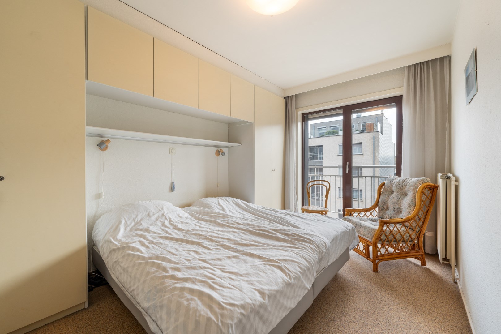 Ruim appartement met 2 slaapkamer op de Zeedijk 