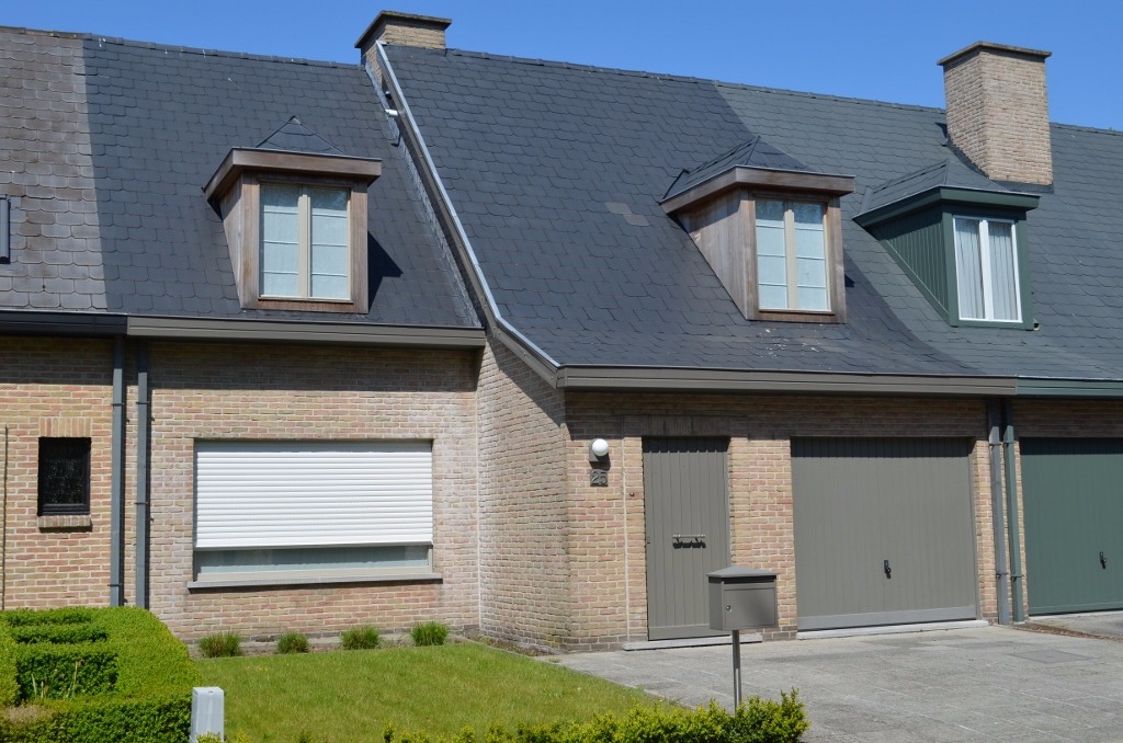 Ruime woning 3 slpks &amp; tuin rustig gelegen te Eeklo 