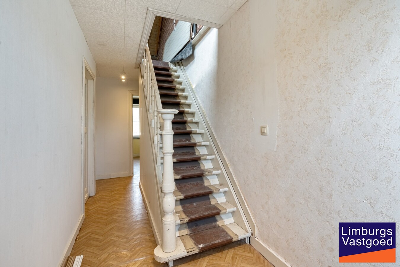 Te renoveren HOB met 3 slpk en garagebox, 13a77ca 