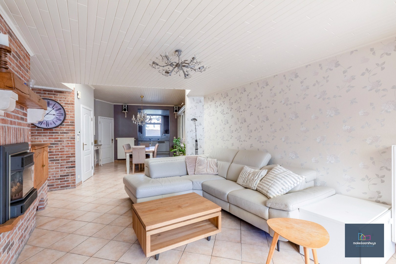 Goed onderhouden en ruime woning in rij met tuin/terras te Wondelgem 