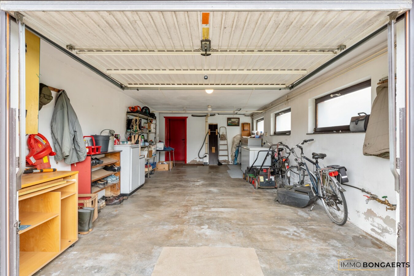 Vrijstaande woning met 3 slaapkamers 