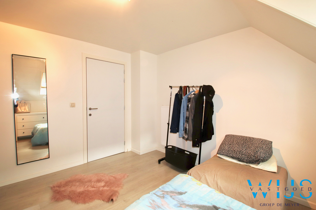 Instapklaar woonhuis met tuin te centrum WAARSCHOOT ! 