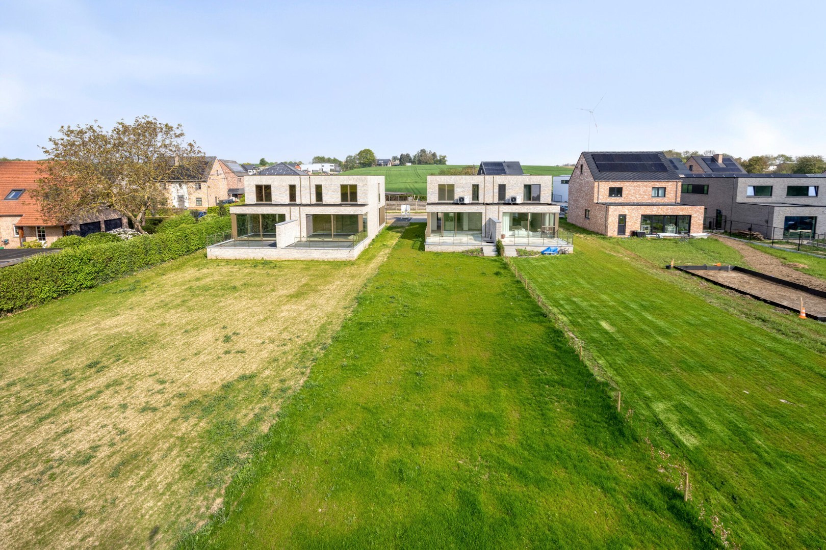 Fantastisch afgewerkte nieuwbouwwoning met 3 slaapkamers, tuin en terras in Assent (Bekkevoort)! – EPC 14 kWh/m² - bewoonbare opp. 177m² 