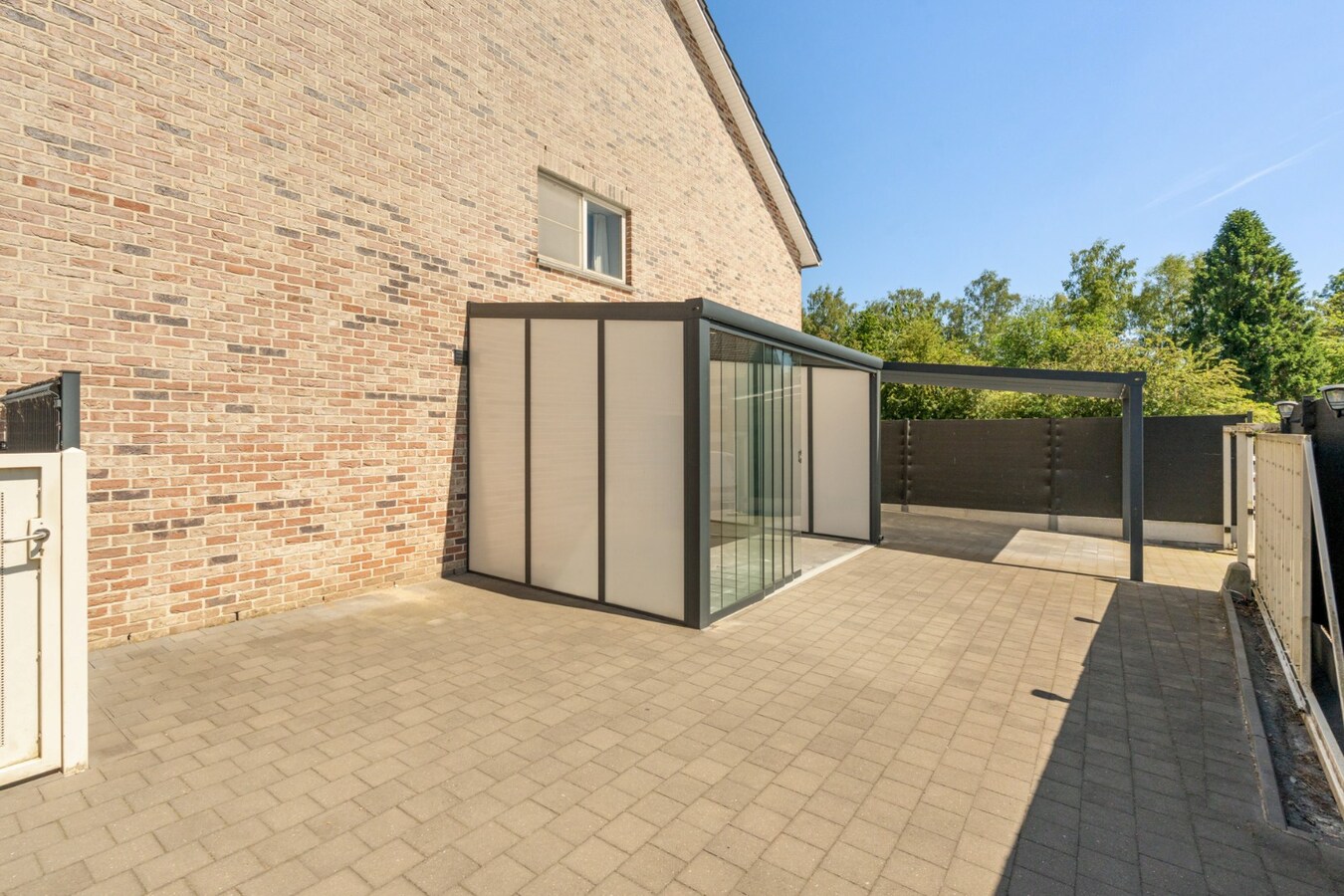 Verrassend ruim triplexappartement - B-label - 4 slpk  en aagename buitenbeleving. 