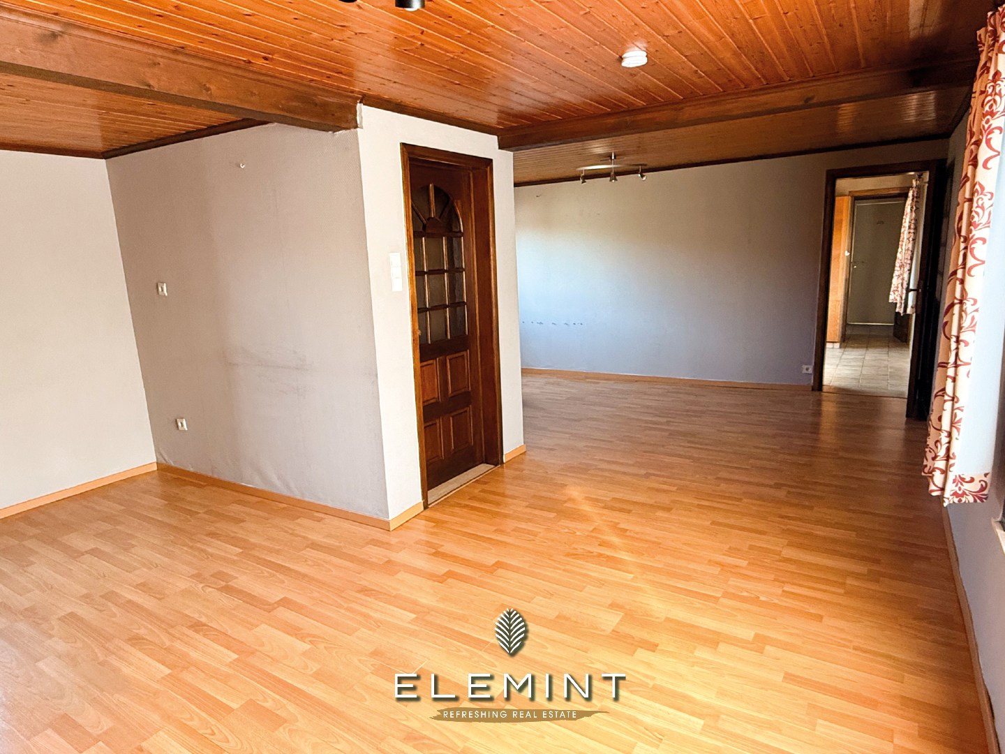 Karaktervolle te renoveren woning in rustige straat te Olsene 