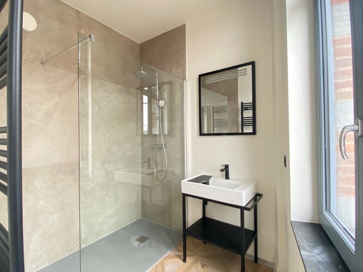 Appartement 1 chambre et terrasse.en plein coeur de Tournai ! 