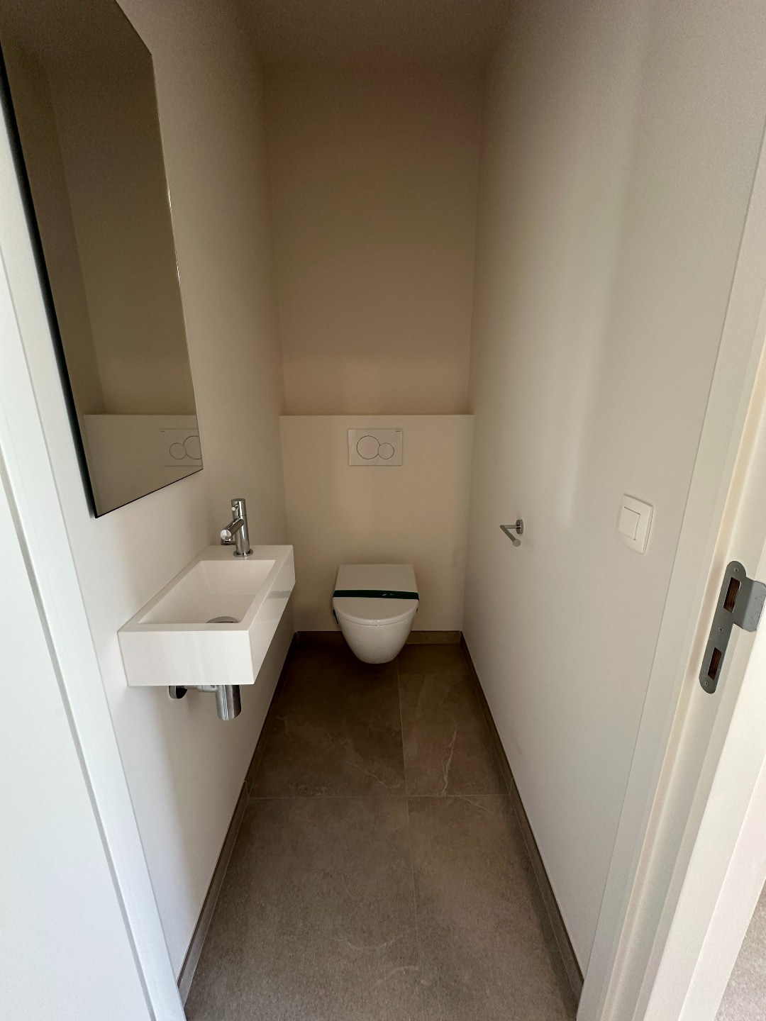 Instapklaar energiezuinig nieuwbouwappartement met mooi zonneterras, Torhout 