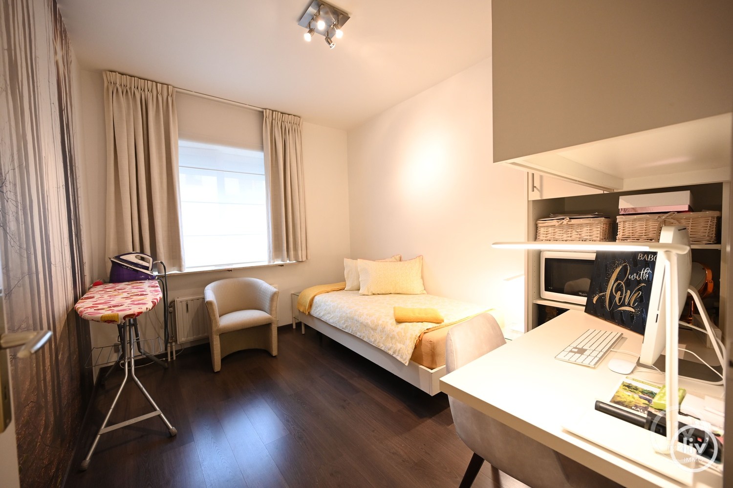 Bel appartement de 2 chambres avec VUE DÉGAGÉE situé sur l'avenue Piers de Raveschoot à Knokke. 