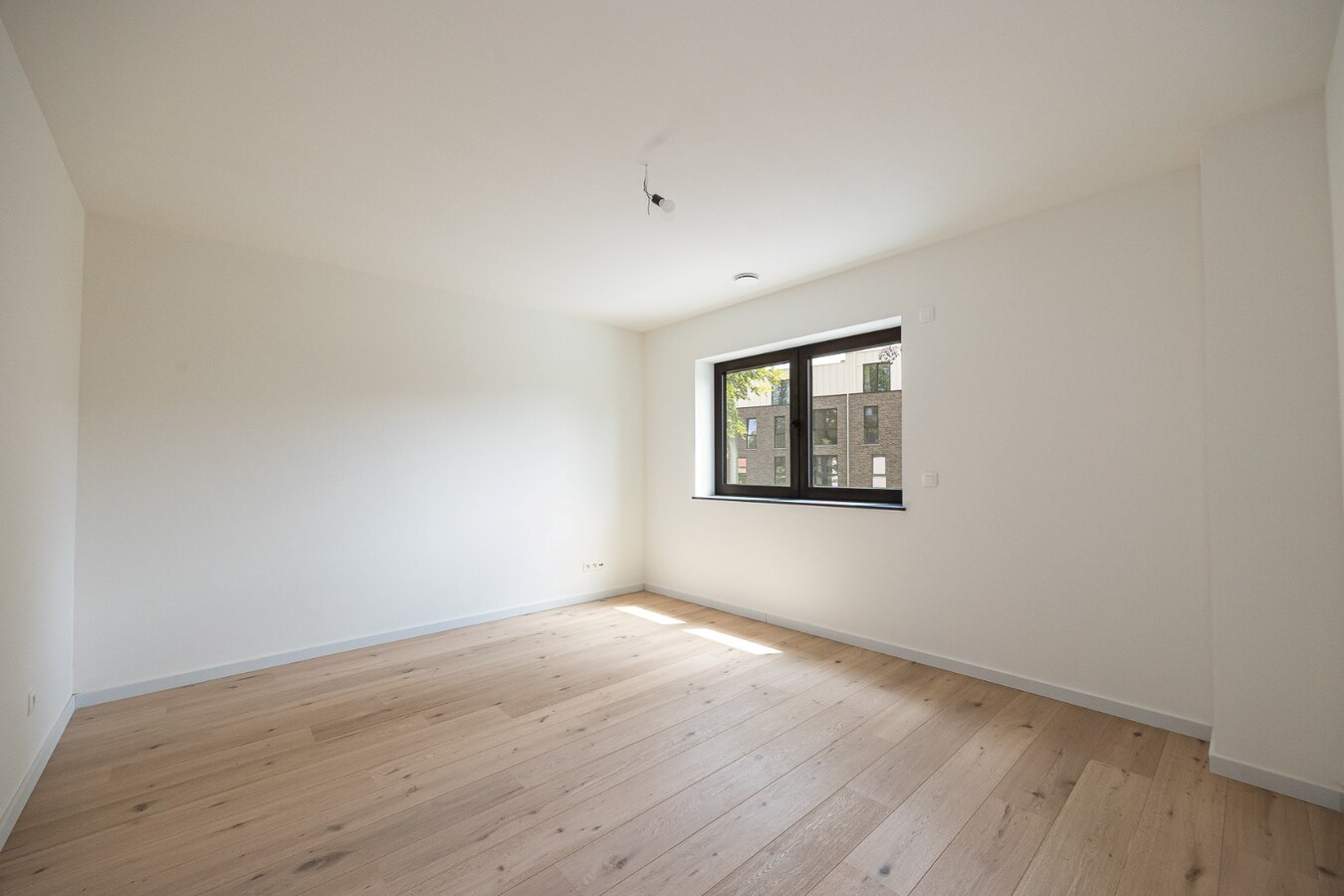 Moderne landelijke villa met A+ energieprestatie in rustige wijk 