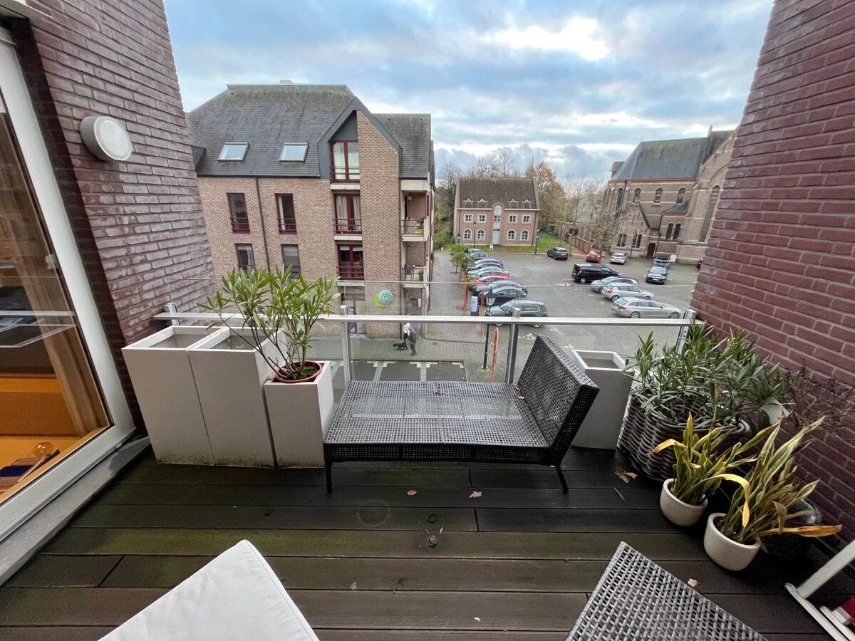 Bijzonder ruim 2-slpk-luxeappartement in centrum De Pinte 