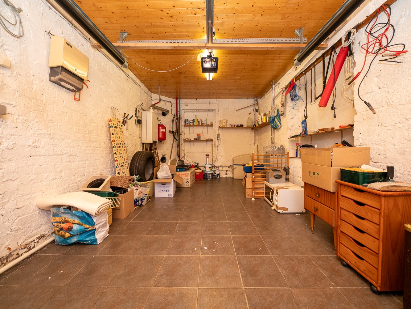 Veelzijdig hoekpand in het centrum van Schepdaal 