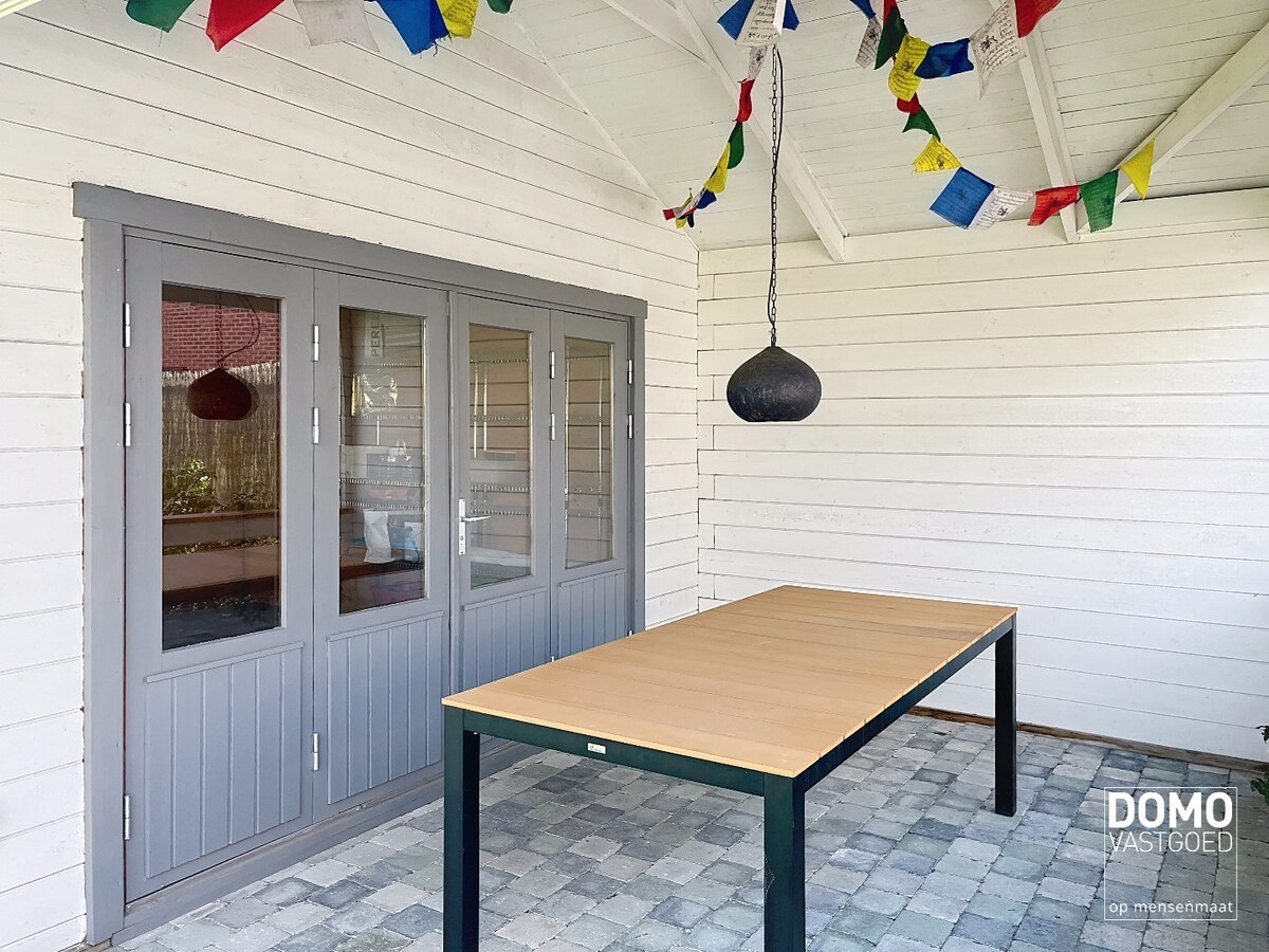 PRACHTIGE WONING MET 3 SLAAPKAMERS EN ZUIDGERICHTE TUIN 