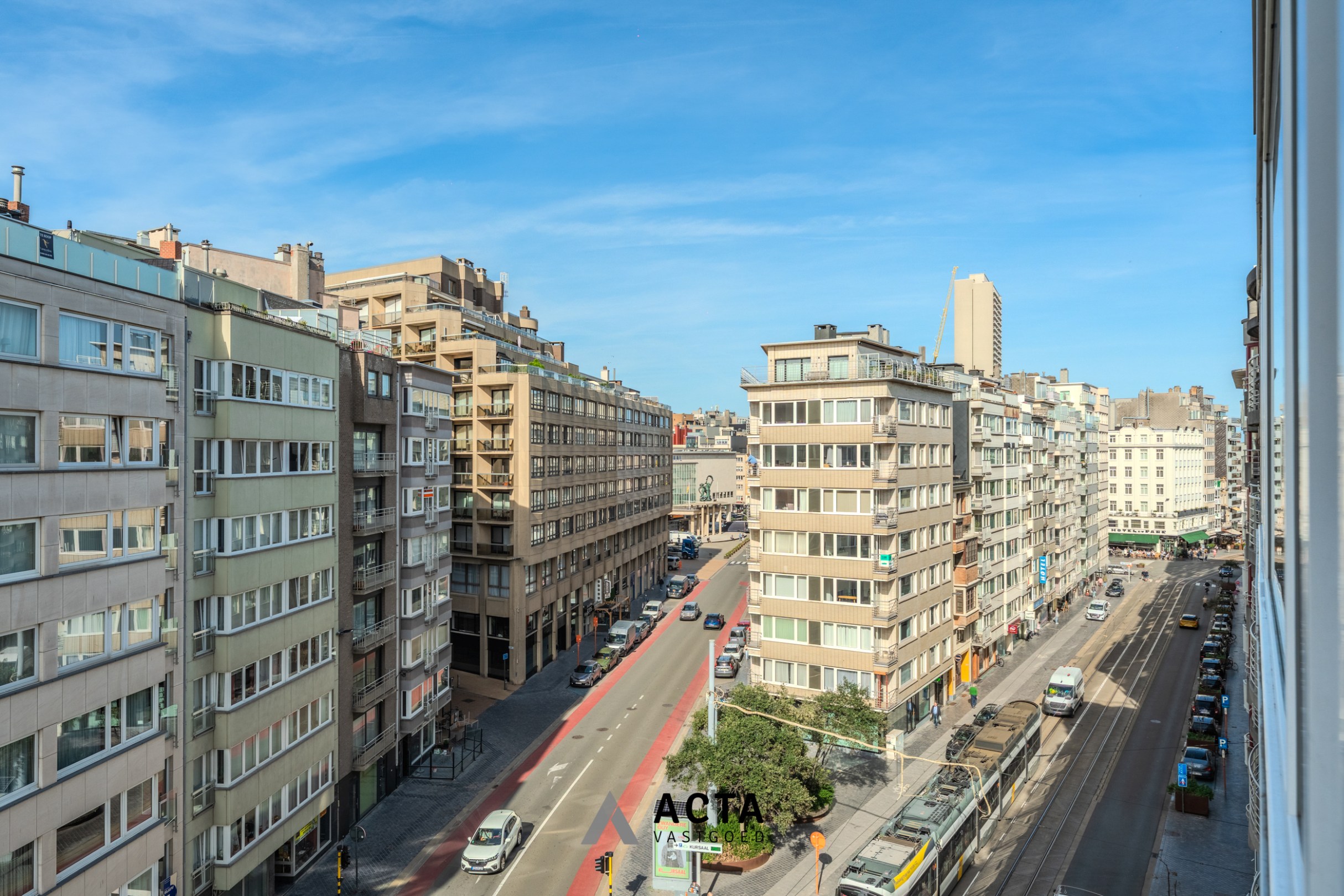 Instapklaar appartement met 2 terrassen in het centrum 