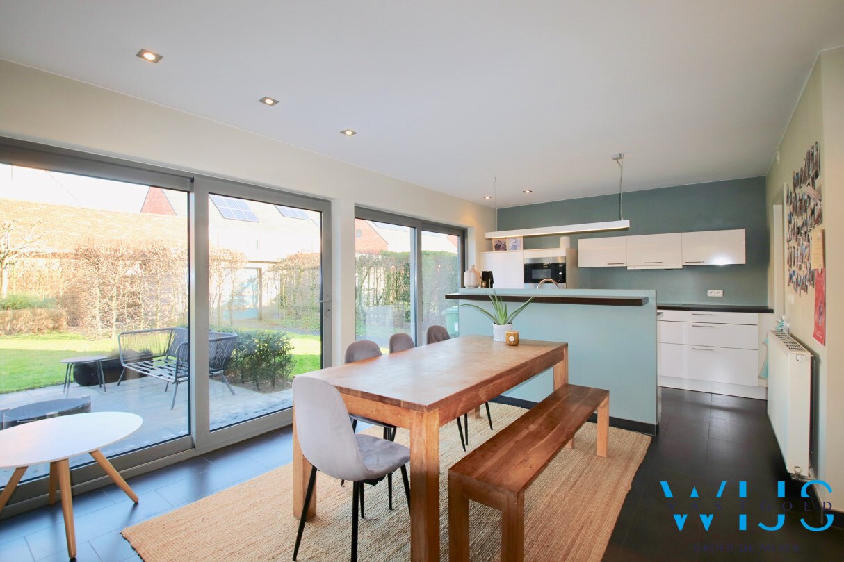 Mooie tijdloze en centraal gelegen open bebouwing 