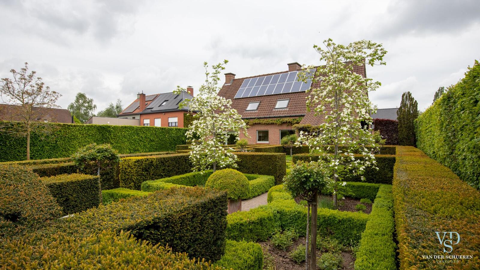 Zeer energiezuinige villa met unieke ligging (Kruisembos). 