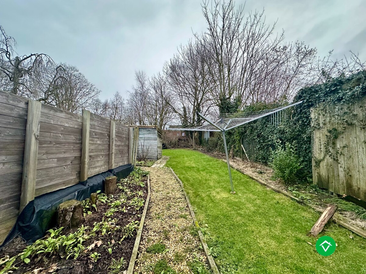 Instapklare woning met 2 slaapkamers in het centrum van Hooglede 