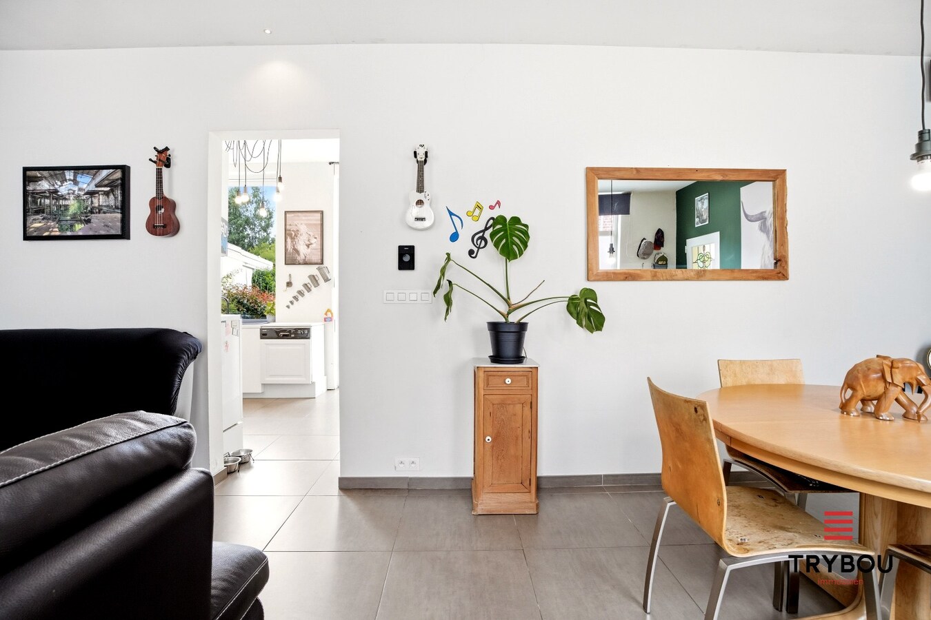 Instapklare woning met 4 slaapkamers te koop in het hartje van Poperinge! 