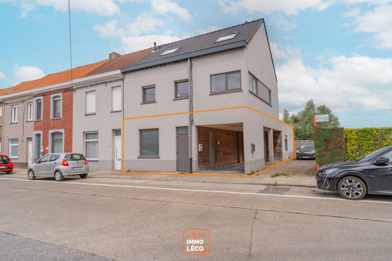 Appartement rez-de-chaussée 2 chambres, grand jardin et parking couvert privatif ! 