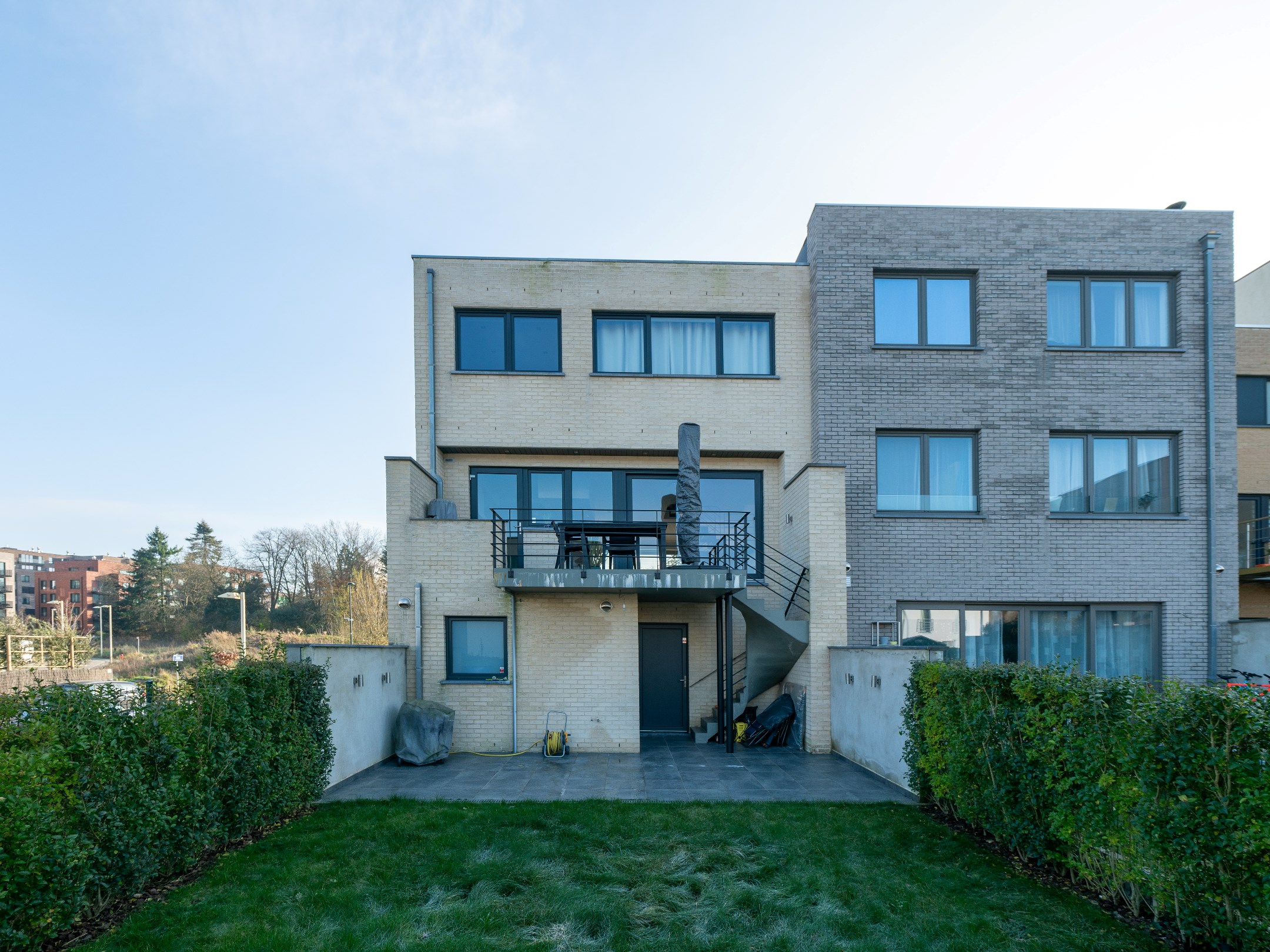 Nouvelle construction 3 chambres, 3 sdb et garage 