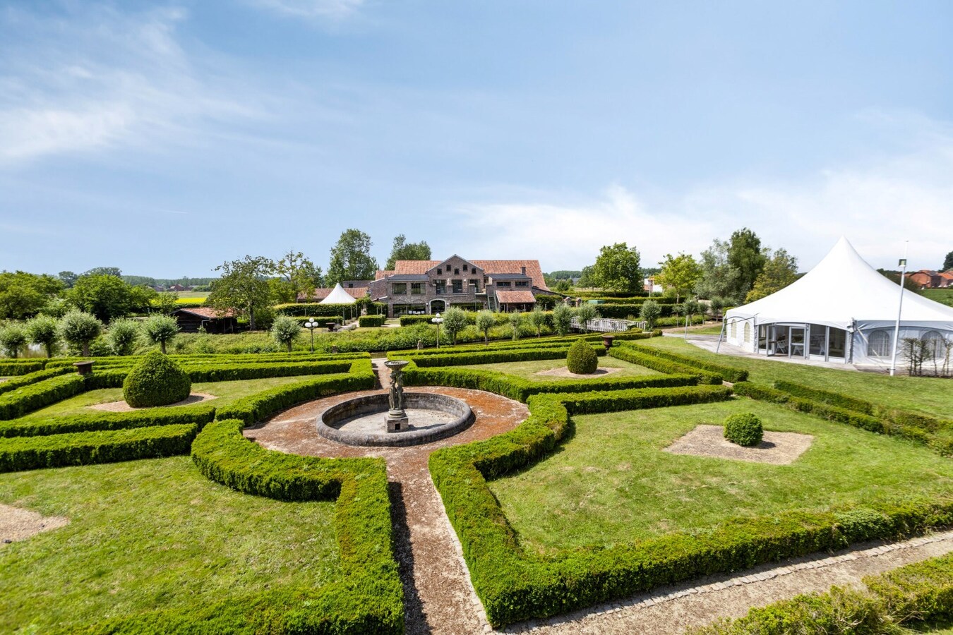 Vierkantshoeve te Geetbets (De Waterhoek) 