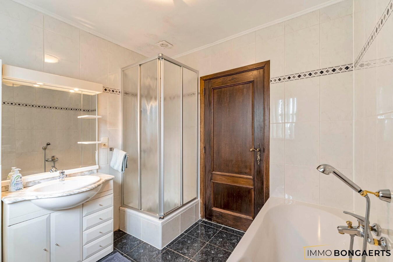 Gelijkvloerse woning op rustige locatie 