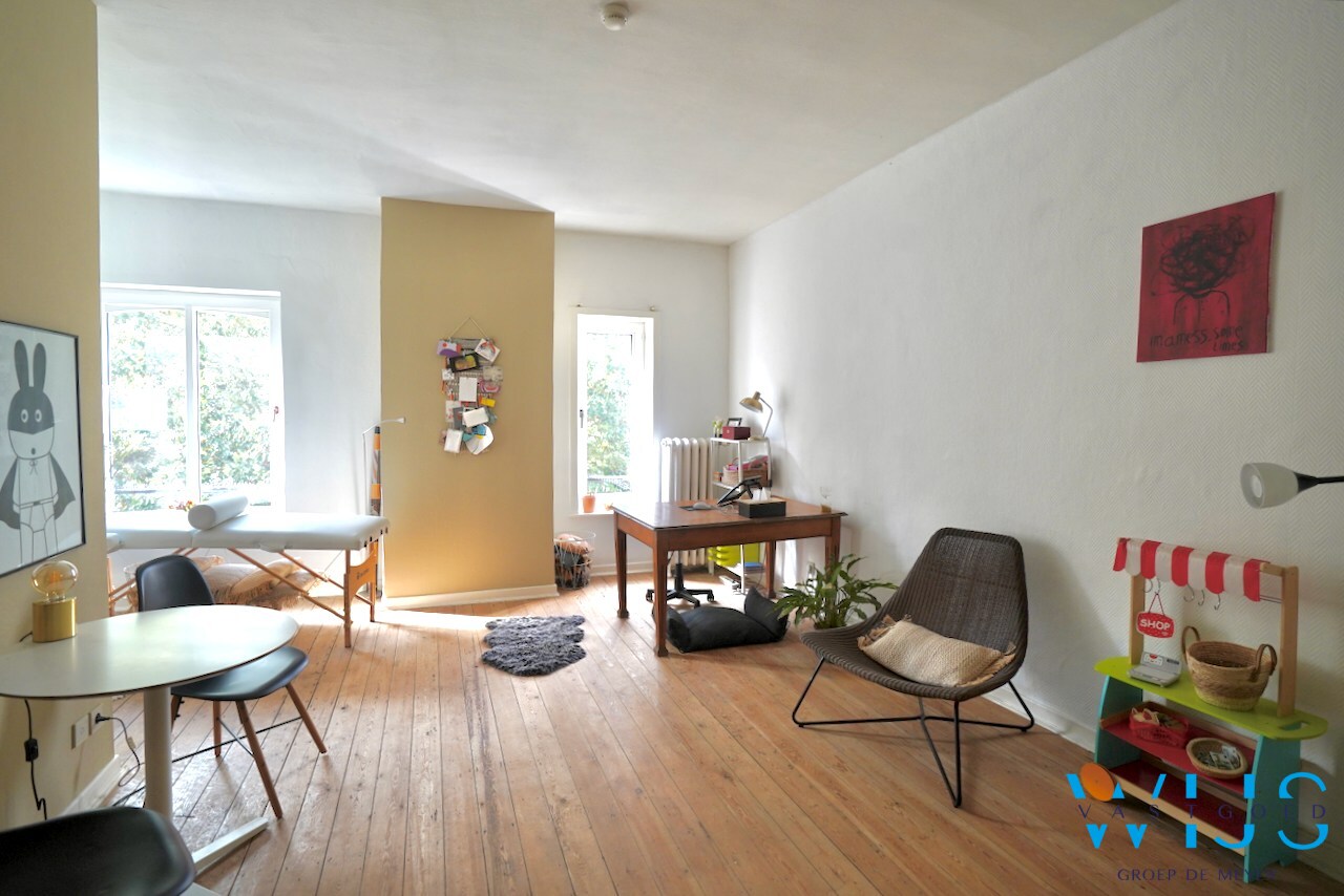 Multifunctionele ruimte in prachtig herenhuis te Doornzele ! 