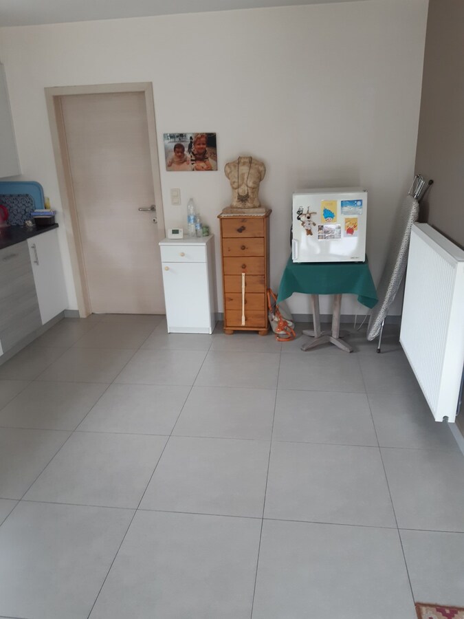 Recente, eigentijdse villa in doodlopende verkaveling ! 