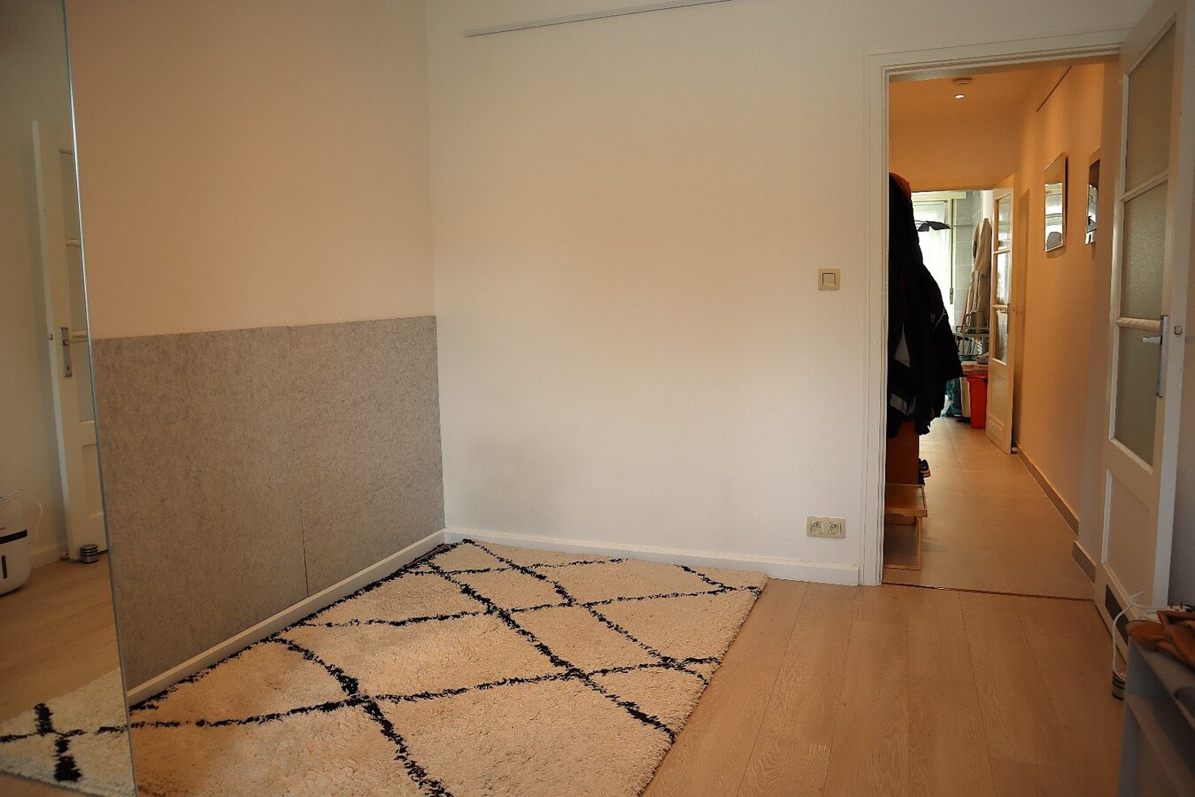 Nieuw gerenoveerd 1 slaapkamer appartement/studio te Elsene 