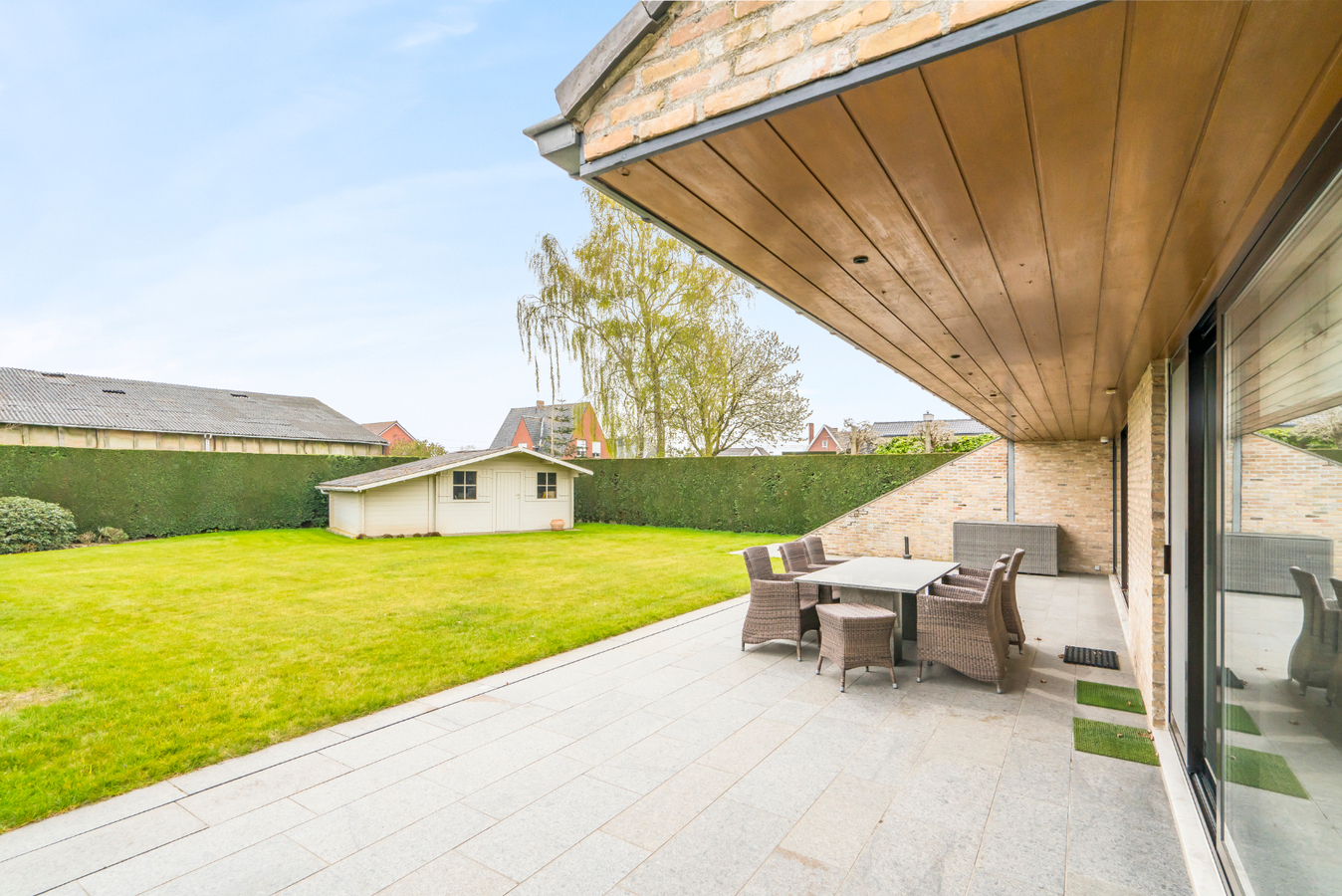 Luxueus afgewerkte villa met 3 slaapkamers én garage te Gits 