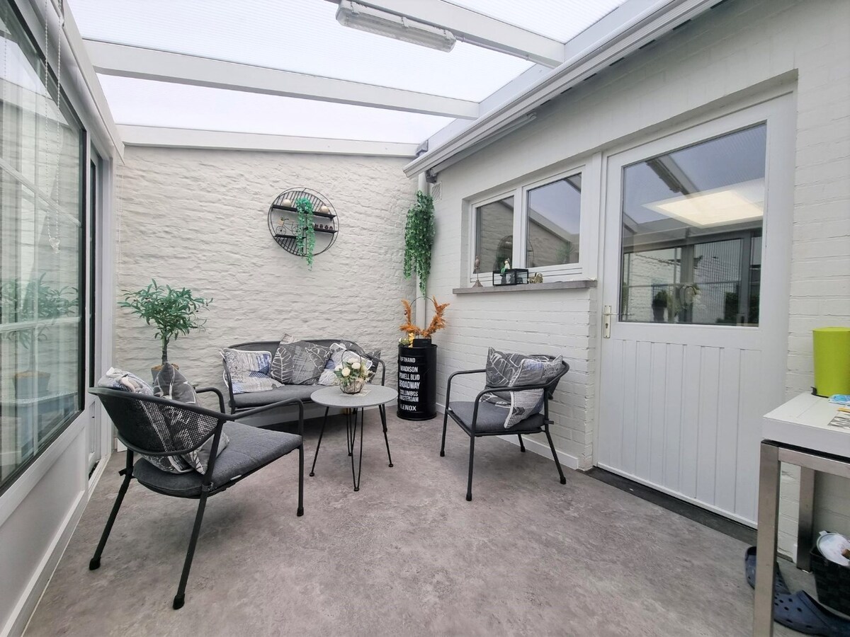 Mooie, karaktervolle &amp; centraal gelegen gezinswoning te Heist 