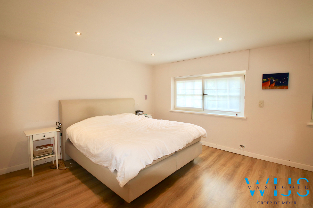 Prachtig afgewerkt landelijk woonhuis in hartje Ertvelde ! 