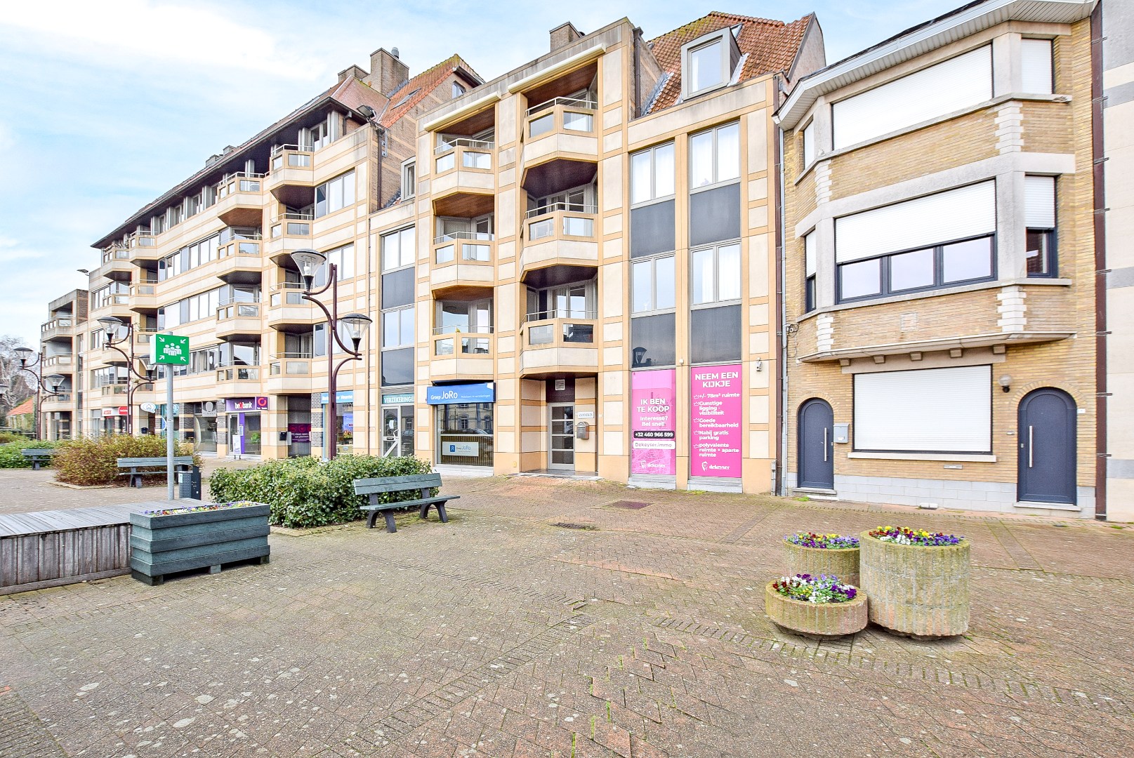 Instapklaar lichtrijk dakappartement in hartje Veurne (61m²) 
