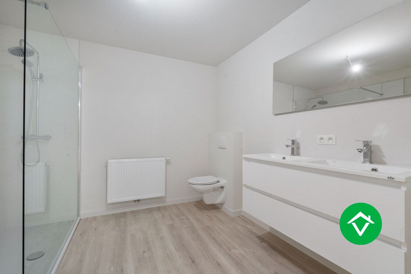 Volledig gerenoveerde gezinswoning met karakter in hartje Bredene-Dorp 