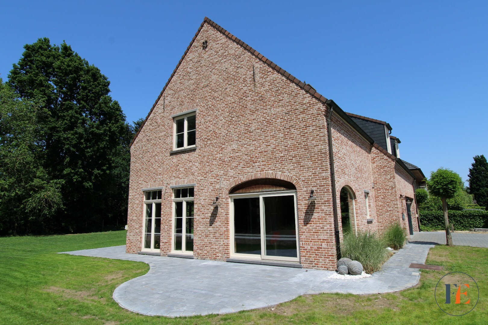 Klassevolle  villa in Mariakerke. 