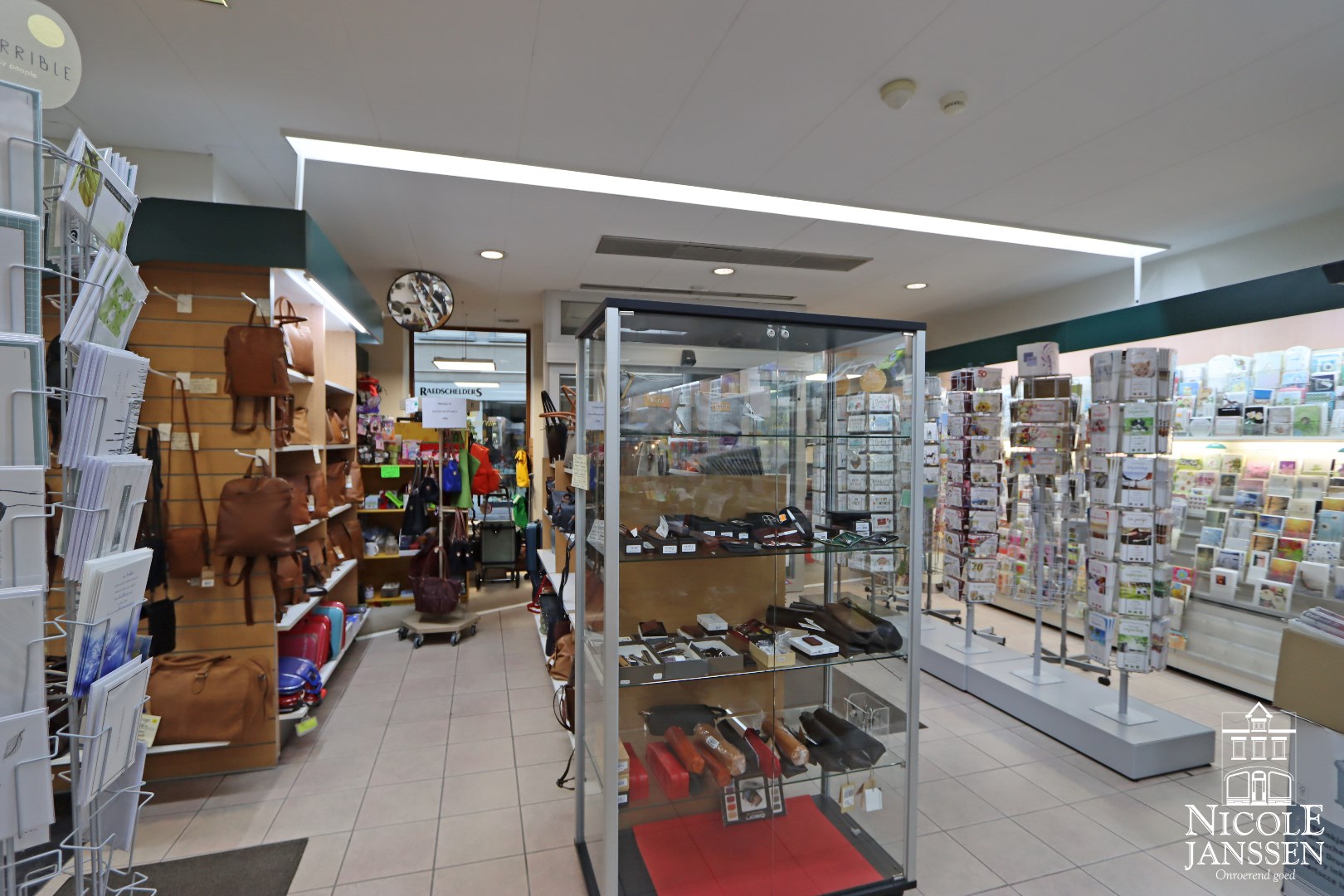 Gelijkvloers handelspand/kantoorruimte 